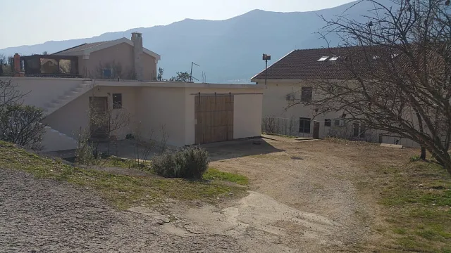 House for sale with a large plot in Dobrota, — photo 47